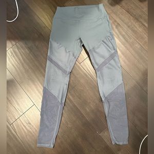 Alo Leggings